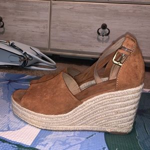 Brown wedges size 9 1/2